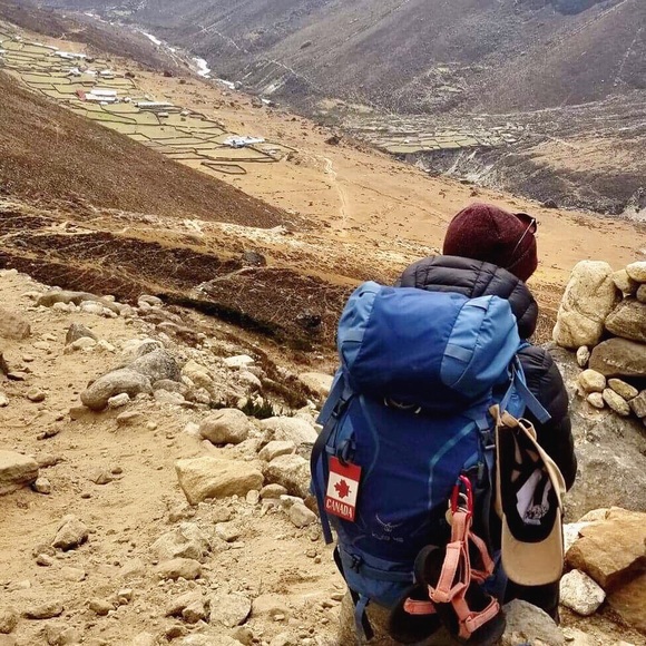 Meet your Posher, Eleni - Picture 1 of 1